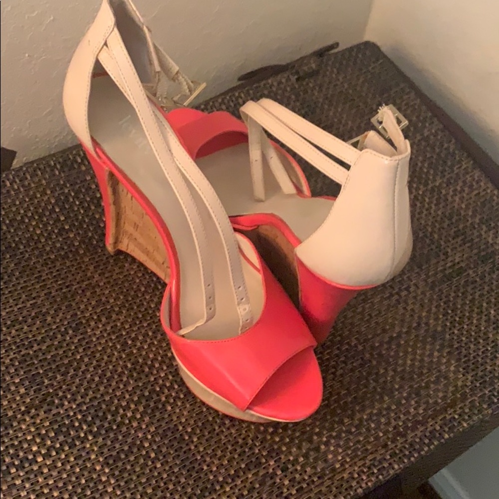 Levity heels